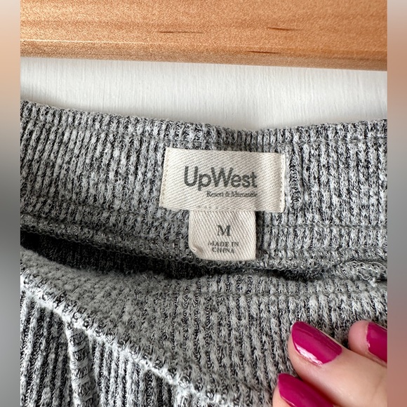 UpWest cozy knit lounge shorts. Excellent condition. Size medium - Picture 3 of 3